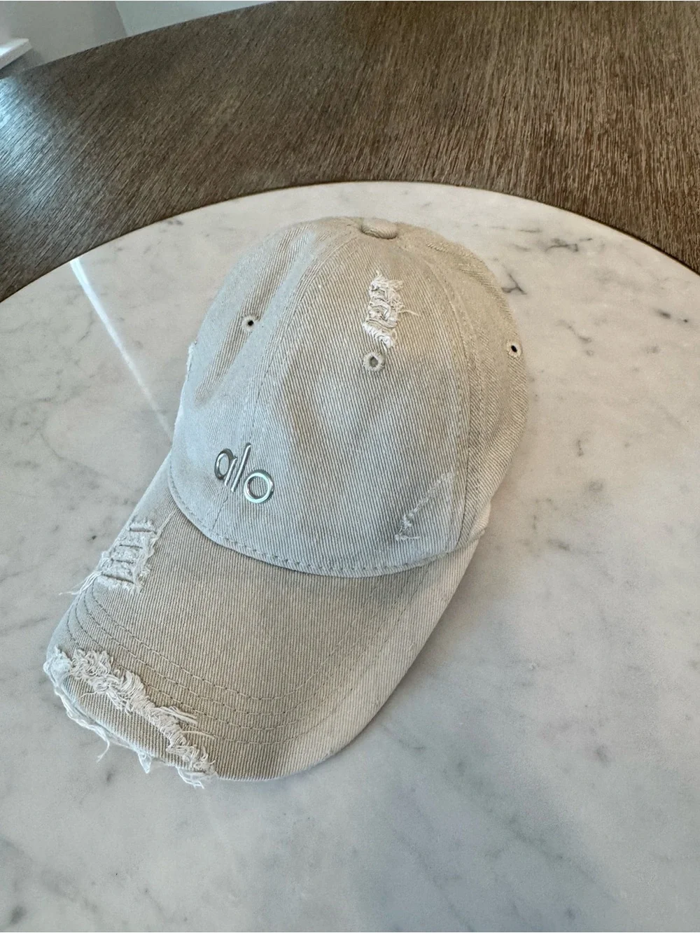 ALO Yoga Women's Distressed Baseball Cap in Light Beige unisex women and Men